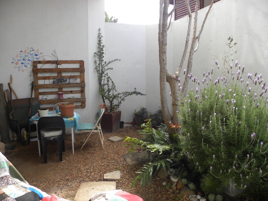 5 Bedroom Property for Sale in Wavecrest Eastern Cape